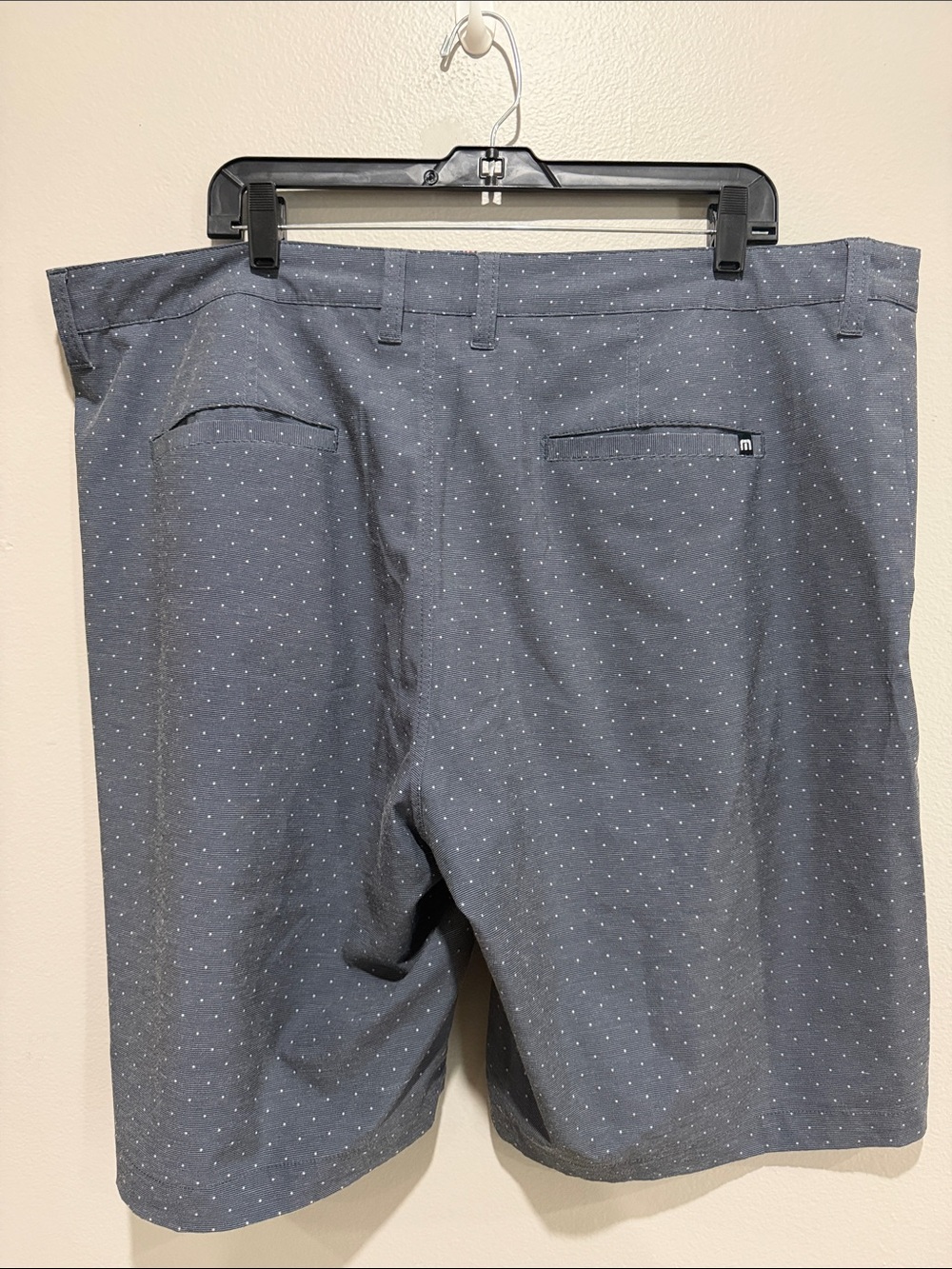 Travis Mathew Grey Microdot Golf Shorts with American 🇺🇸 Theme Inside Pocket - Picture 2 of 5
